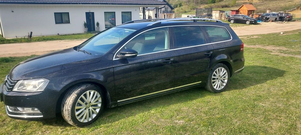 WwPasat  b7              
2014 diesel  euro5
Cutie automata, geamuri electrice, inchidere centralizata, volan piele cu padele,
H