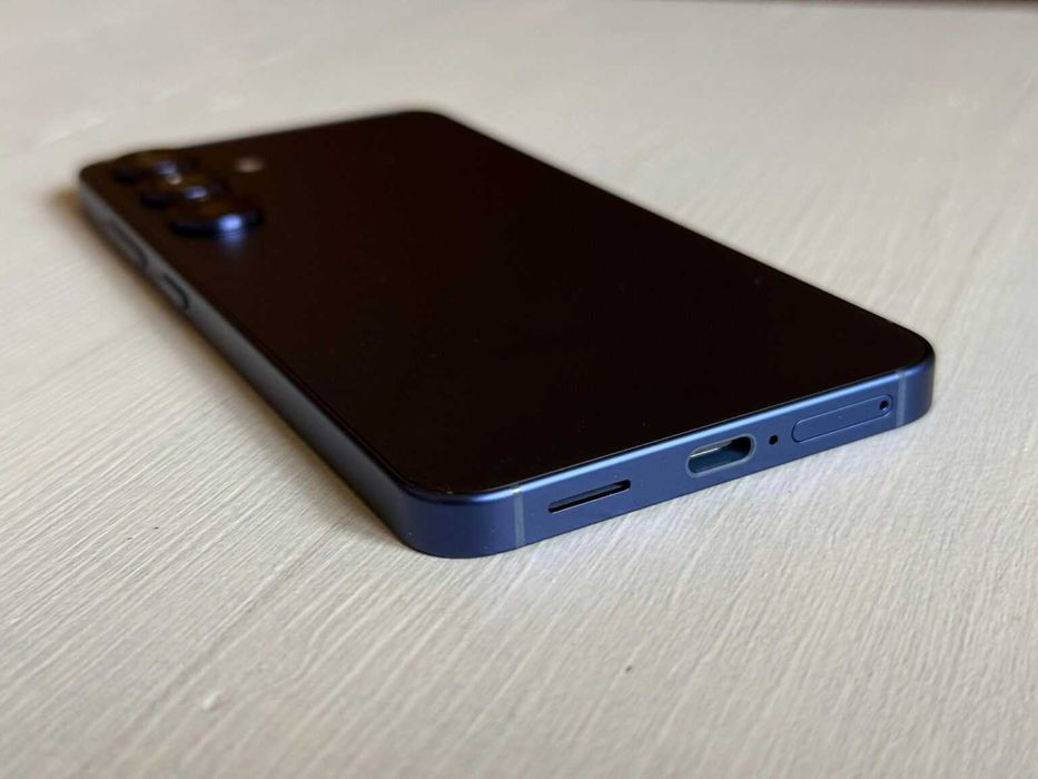 ЧИСТО НОВ - оригинален Samsung Galaxy S25 - 12GB RAM, 256GB + ПОДАРЪЦИ