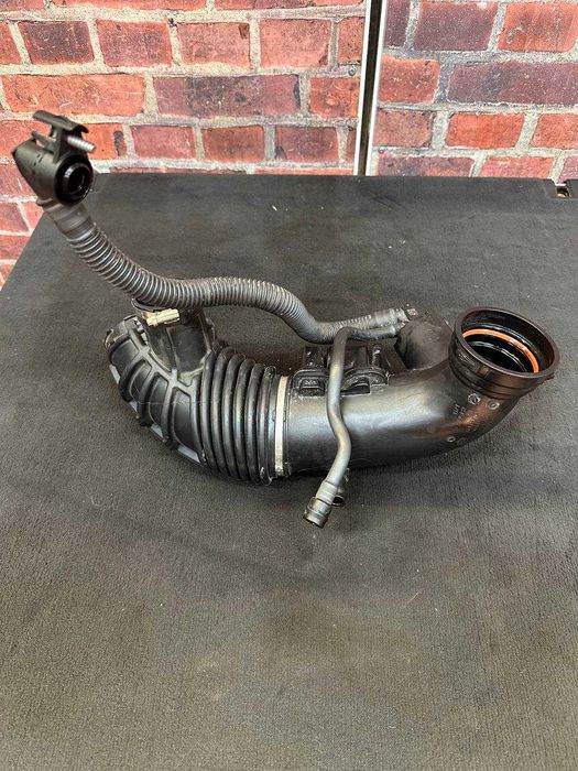 Tubulatură carcasa filtru aer - turbo BMW X5 G05 B58