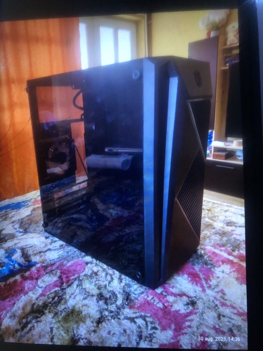 Vand carcasa de gamers /calculator noua urgent
