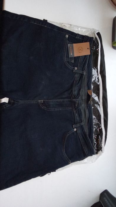 Новые, размеры есть,4000