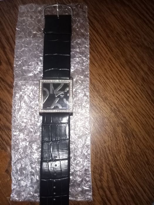 Женские Наручные часы Royal  с ремешклм