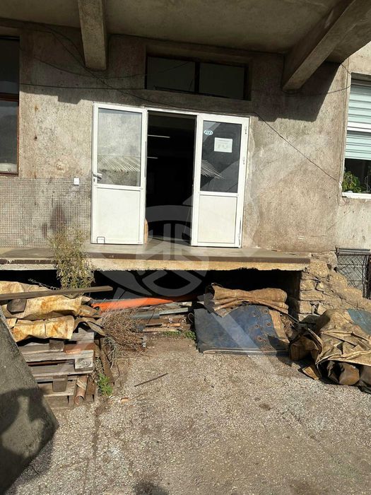 Дава се под наем Склад в Асеновград - 1885 кв.м за 2992.17 € - Снимка #4