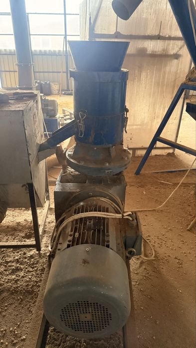 Linie peleti Marca Hart