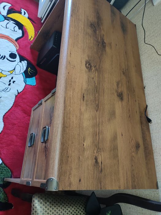 Продам компьютерный стол