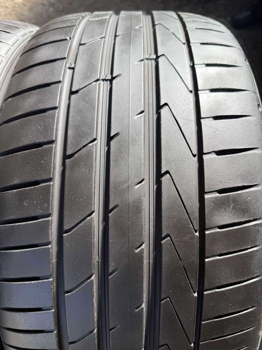 # 2x Anvelope Vara 245/40 R18 - Hankook Ventus S1 Evo2