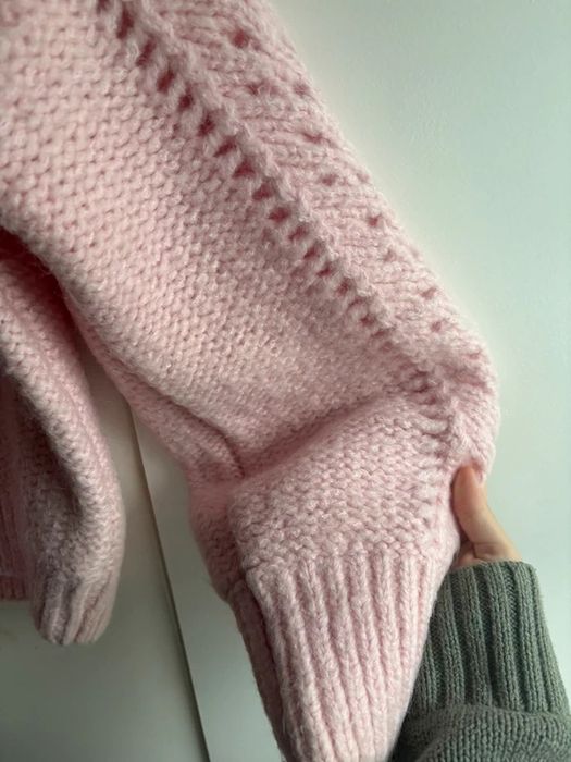 &Other Stories pulover 20% mohair si 20% lana