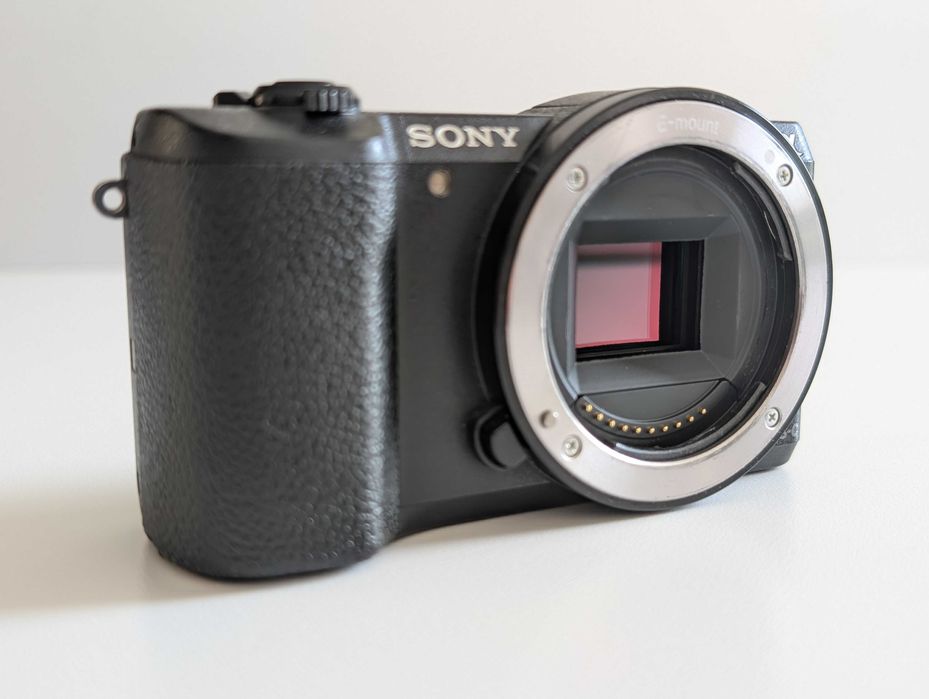 Sony A5100 (Тяло) – Компактен и запазен
