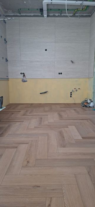 Укладка ламината, наливной пол