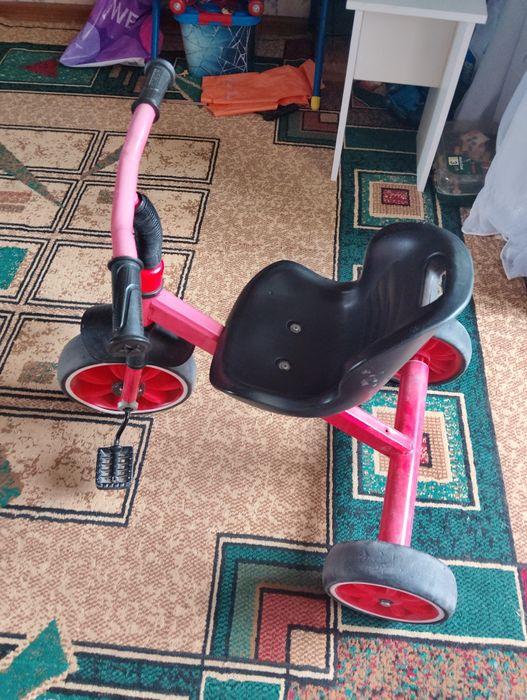 Продам деццкий велосипед