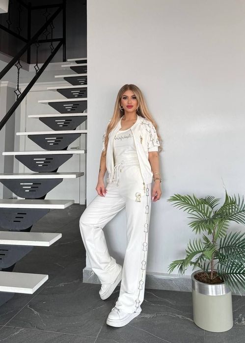 Дамски комплект  .