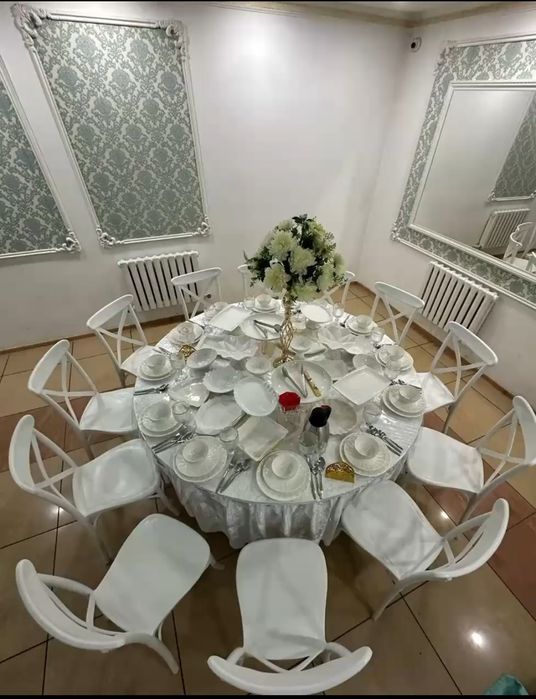 Аренда шатров , столы и стулья