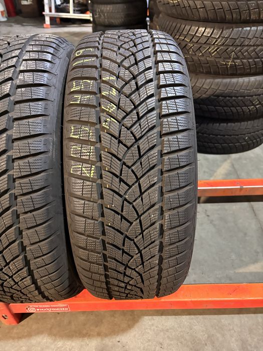 Anvelope iarna 225/45/19 GoodYear UltraGrip Performance 225 45 19 R 19