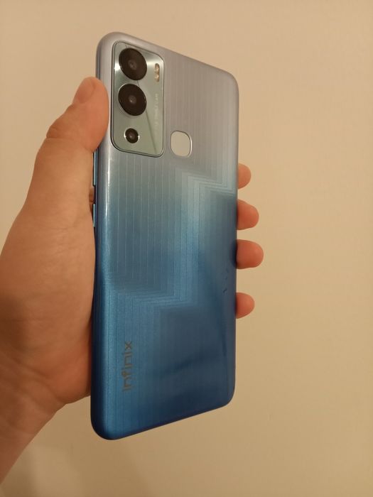 Продам недорого телефон