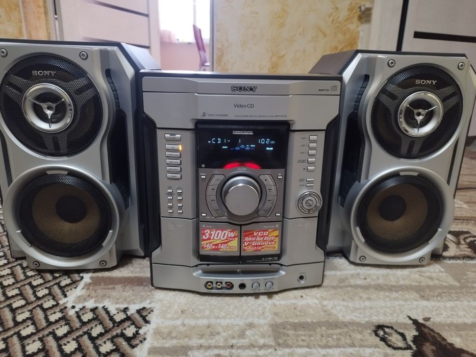 Музыкальный центр Сони