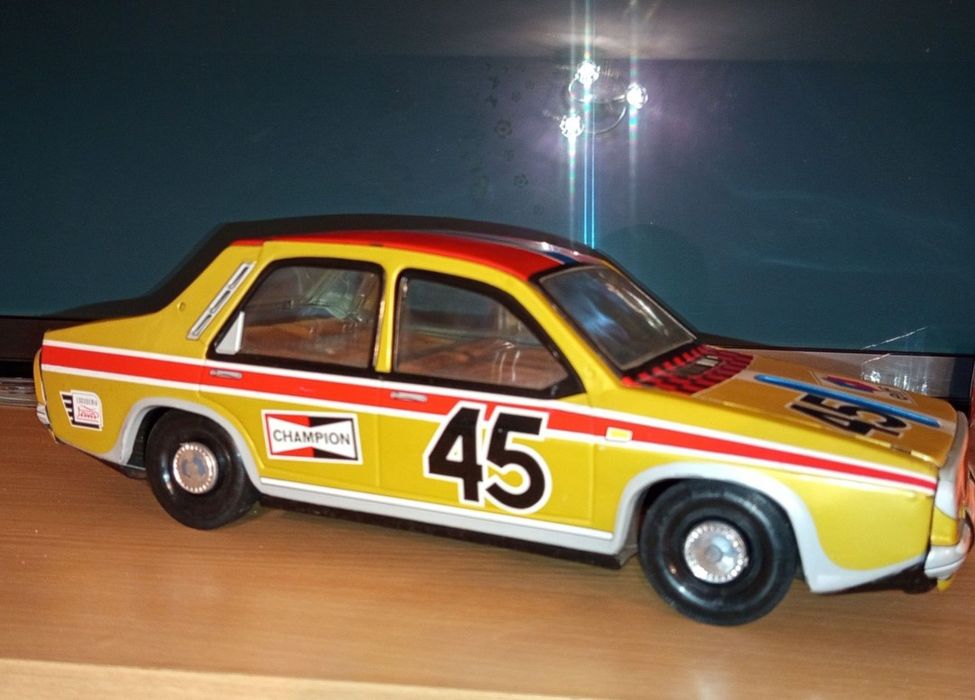 Mașinuță metalică Renault R-12 Jaya,Spania,anii 1970,scară 1/12