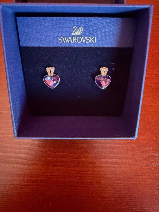 Swarovski - оригинален, нов, красив сет (колие + обеци).