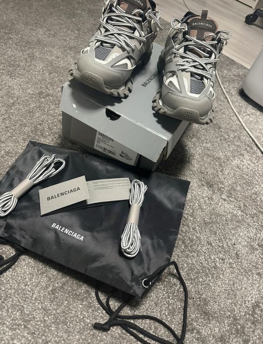 Balenciaga track