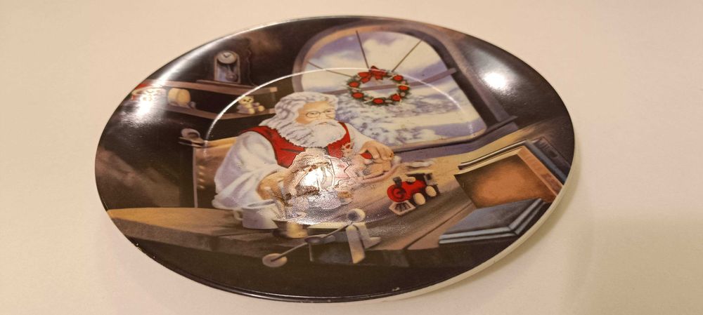 Декортивна коледна чиния