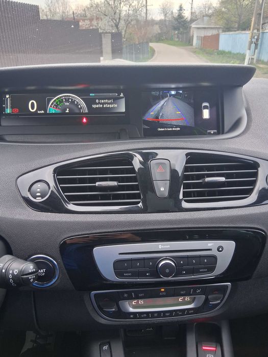 RENAULT Scenic 2015 — imagine 4