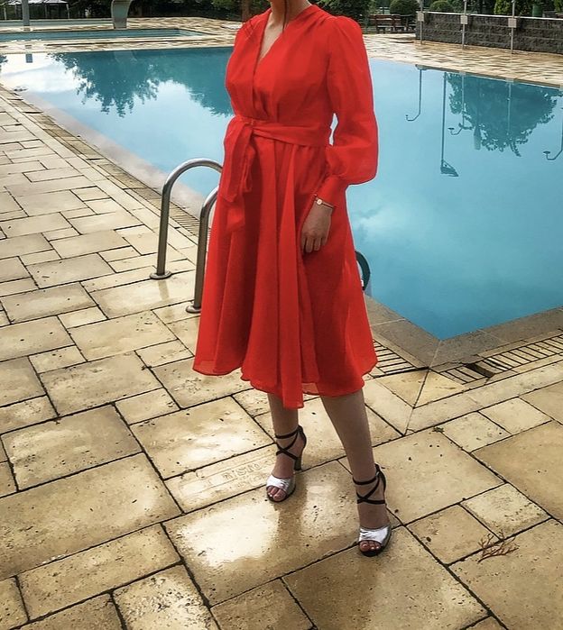 Rochie de ocazie, lejeră