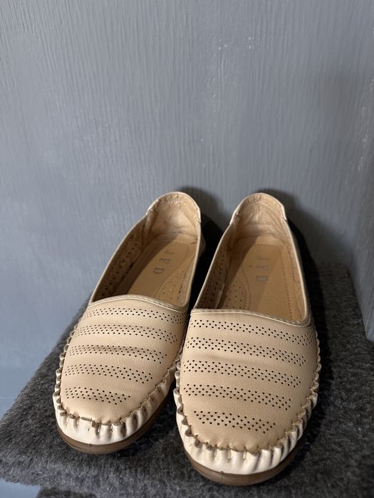 Мокасины бежевые женские
