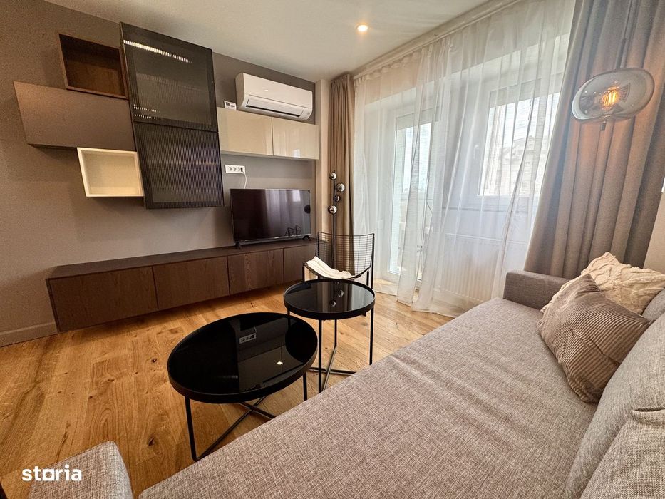 Inchiriez apartament 3 camere, Piata Spitalului-Intim