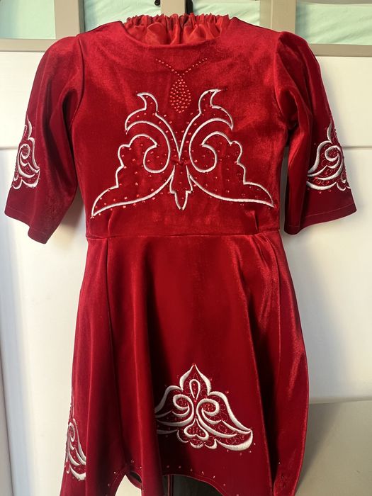 Традиционное платье на Наурыз