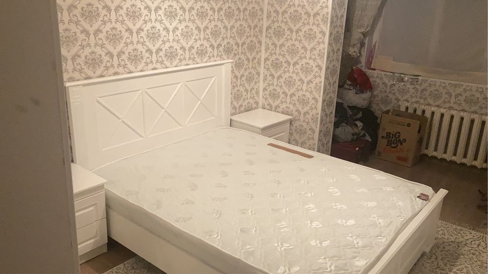 Продам спальный гарнитур