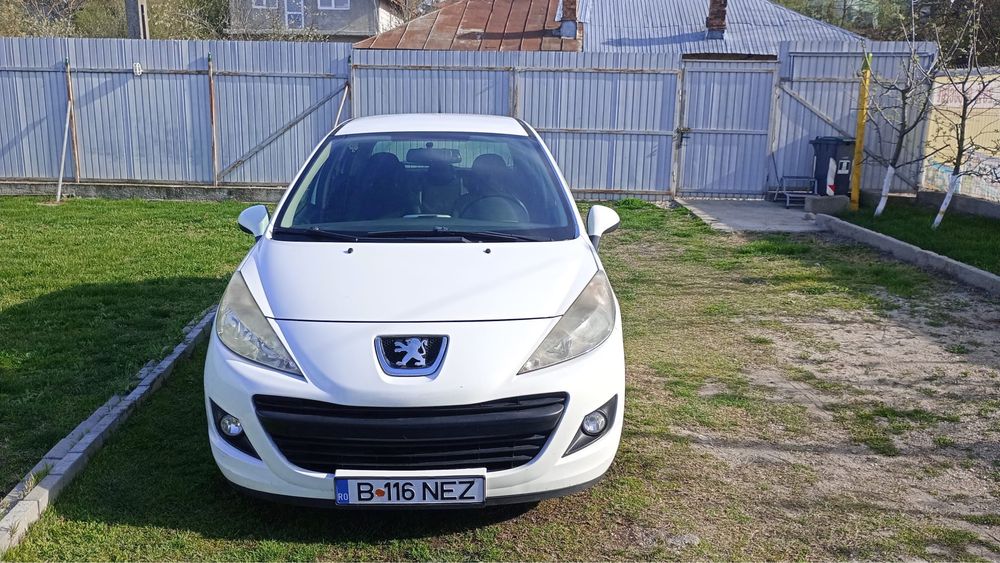 Peugeot 207 Plus 1.4 Benzina + GPL din fabrica