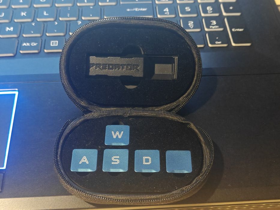 Геймърски Лаптоп Acer Predator 700 PH717-71