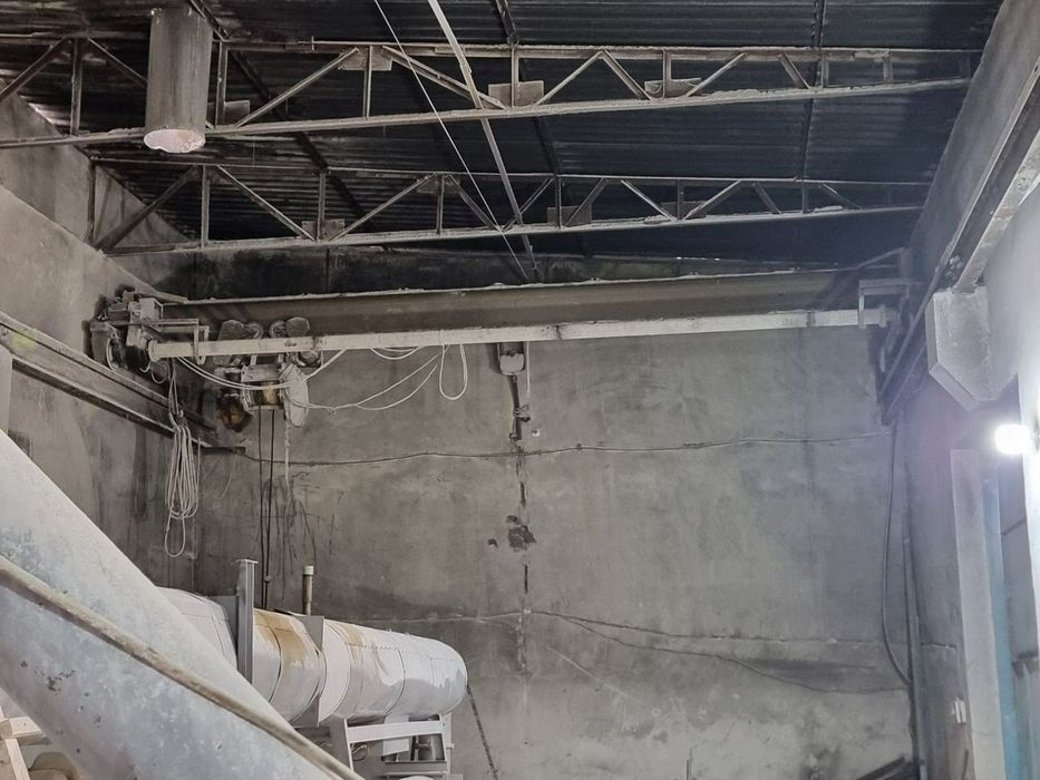 Продаётся 1 500 м² производственная база.