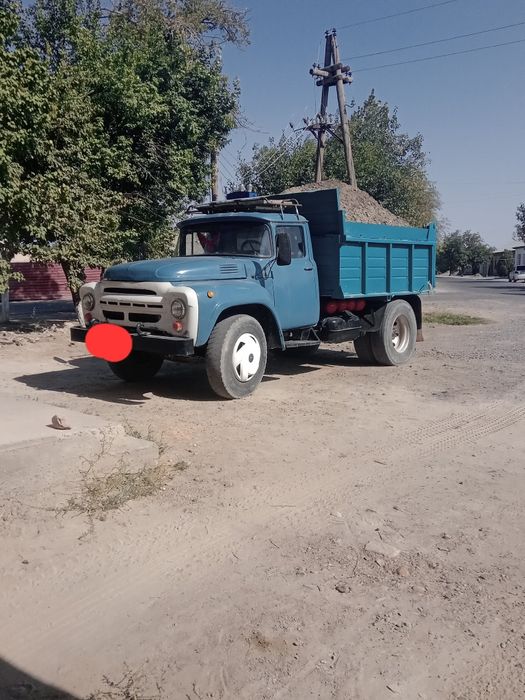 Zil 130 samasuval  sotiladi hamma joyi zo'r holatda