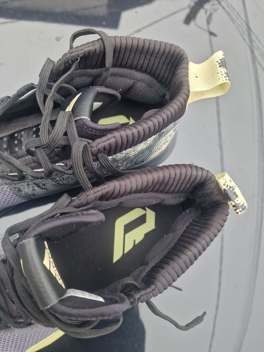 adidas  5 Glow-In-The-Dark Basketballschuhe Sneaker Neongelb Grau