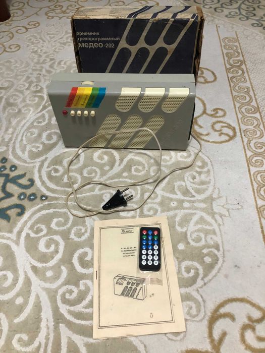 Продам  радиоприемник Медео-202 (FM-радио, блютуз, МР-3 с флешки)