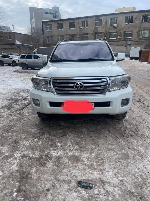 Продам land cruiser 200 обьем 4