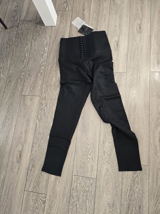 Colanți negri, noi ,cu etichetă