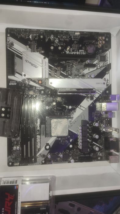 Продам материнскую плата b550 Asrock