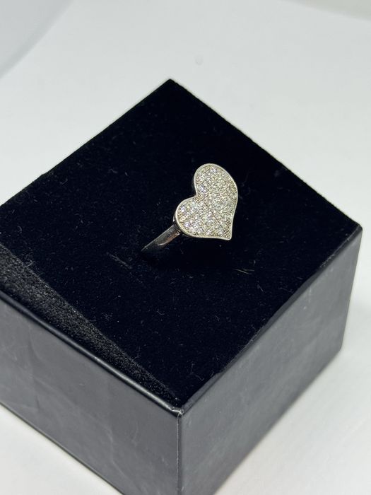 дамски сребърен пръстен сърце 2.76гр 925