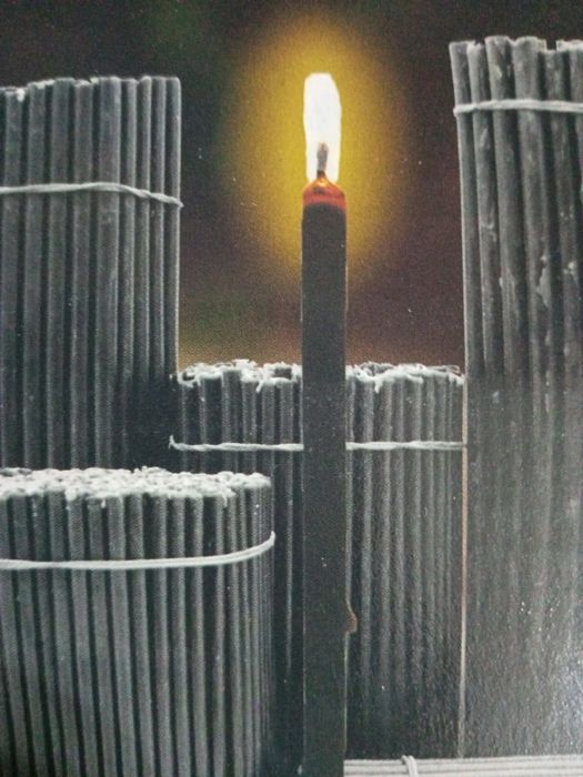 Свечи восковые обычные и цветные