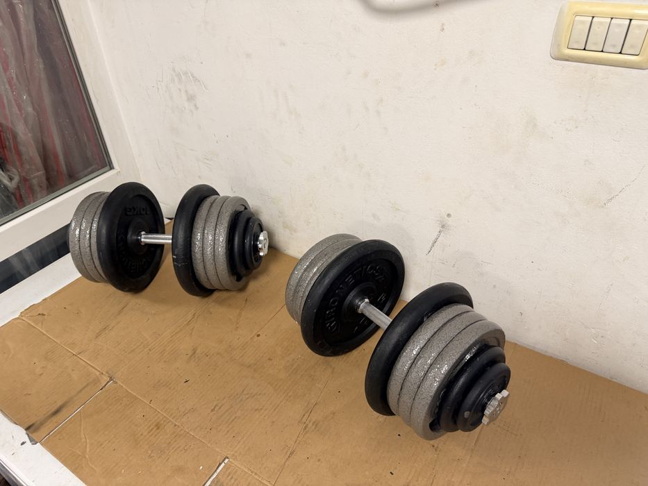 Set gantere reglabile noi 120 kg.  60 kg+60 kg=120 kg, pret 1300 lei
