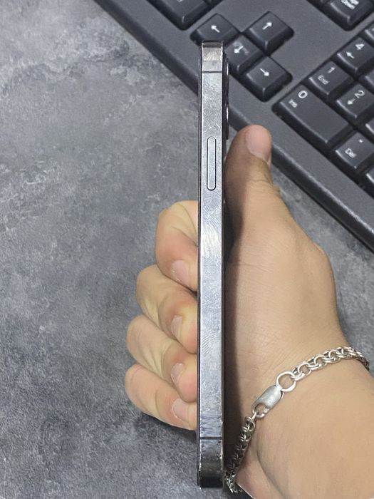 Ayfon 12 pro orzonro bervoramz Yangiyer shahst