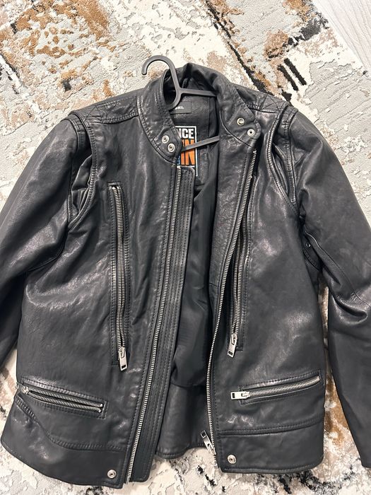 OFERTA//OFERTA vand geaca de piele Disel