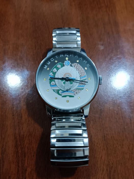 Наручные часы "Мустакиллик"