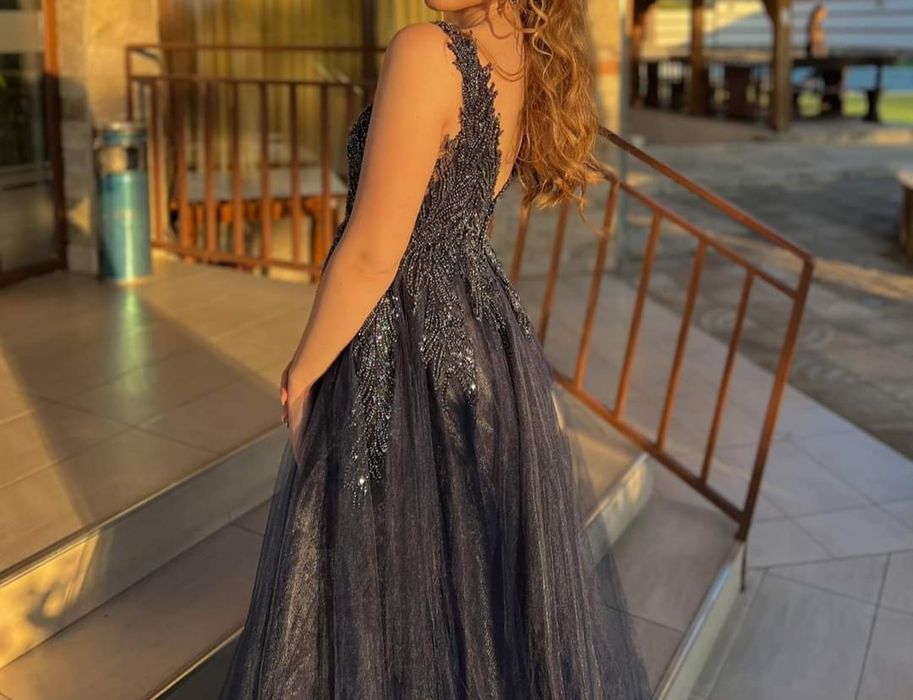 Бална рокля тъмно синя