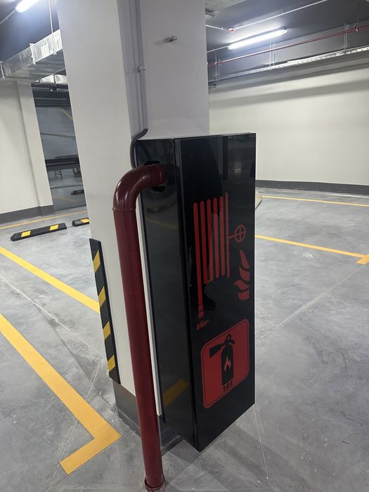 Пожарные шкафы в ассортименте. Есть разные виды и под заказ