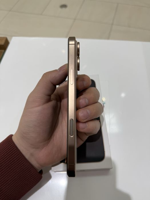 Iphone 16 pro max desert 512g срочно !