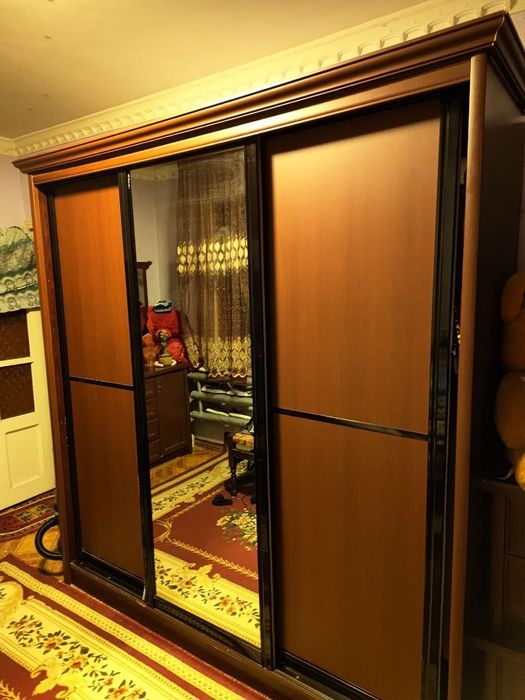 Продаётся гарнитур хорошем сосание почти новый продаётся гарнитур хоро