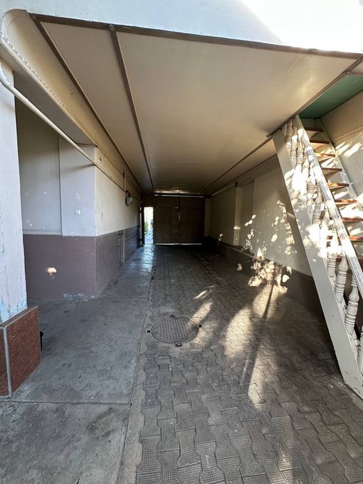 Уч тепа туман Бешкайрагоч махалла 6 сотх 10 хона срочний сотлад