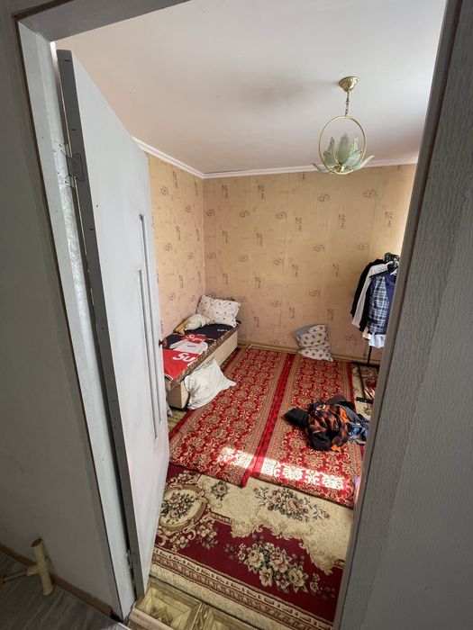 продам 4 комн.квартиру в центре